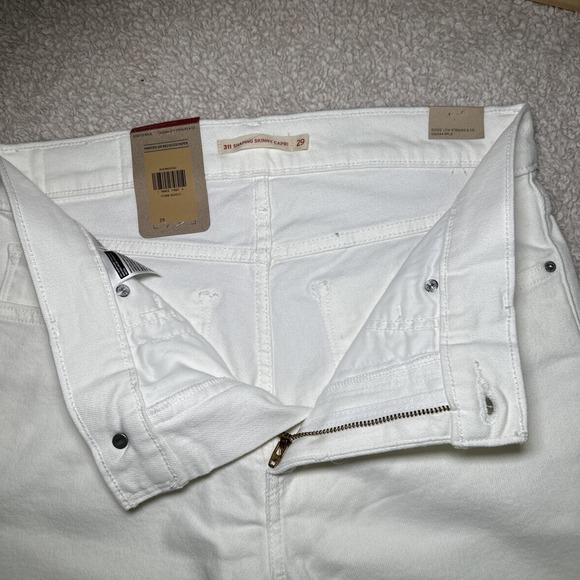NWT Levi's Women White 311 Shaping Skinny Jeans Capris Size W29 Classic Style - Picture 4 of 12